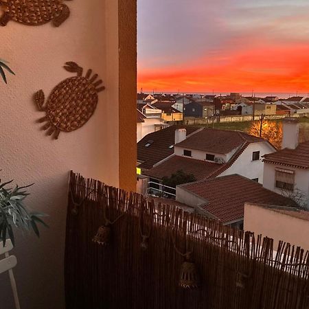 1-Bedroom Sea View Apartment With Private Balcony Costa Da Caparica, Just 5 Minutes From The Beach Costa da Caparica Bagian luar foto
