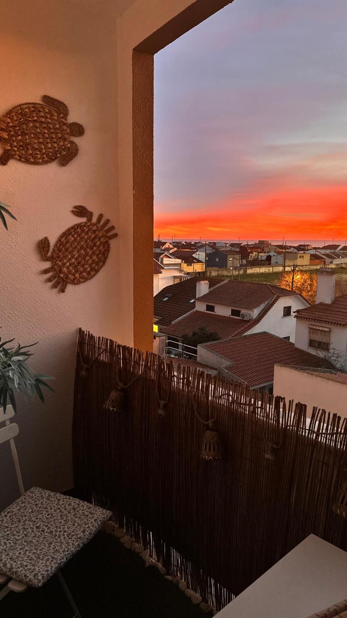 1-Bedroom Sea View Apartment With Private Balcony Costa Da Caparica, Just 5 Minutes From The Beach Costa da Caparica Bagian luar foto