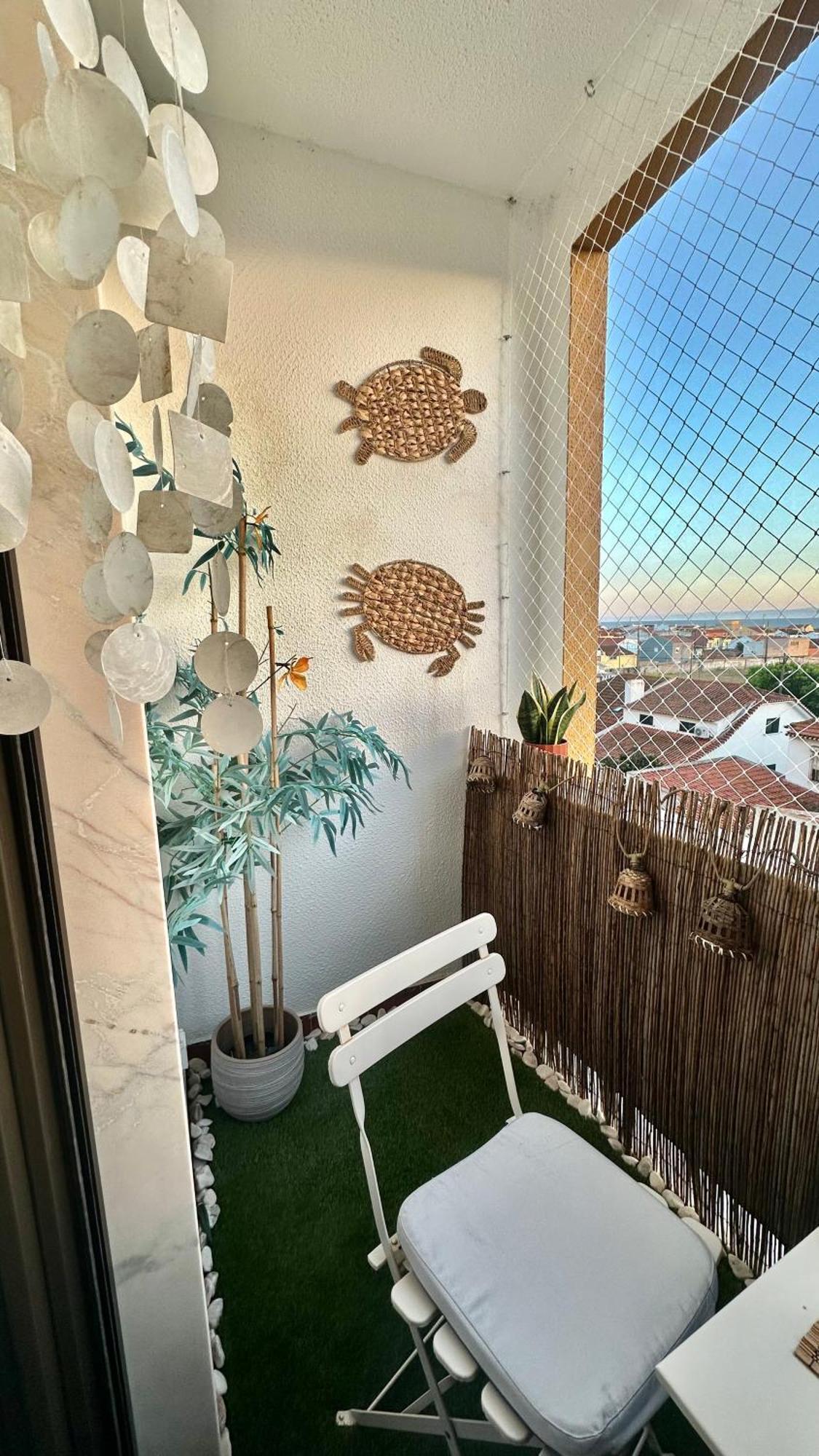 1-Bedroom Sea View Apartment With Private Balcony Costa Da Caparica, Just 5 Minutes From The Beach Costa da Caparica Bagian luar foto