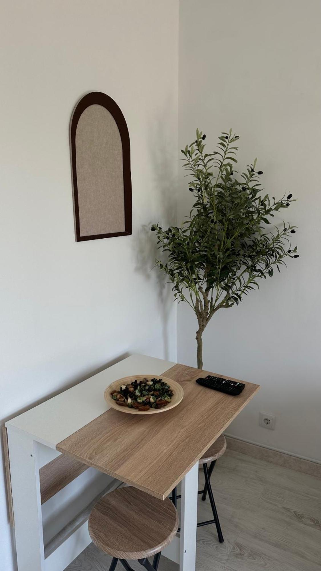 1-Bedroom Sea View Apartment With Private Balcony Costa Da Caparica, Just 5 Minutes From The Beach Costa da Caparica Bagian luar foto