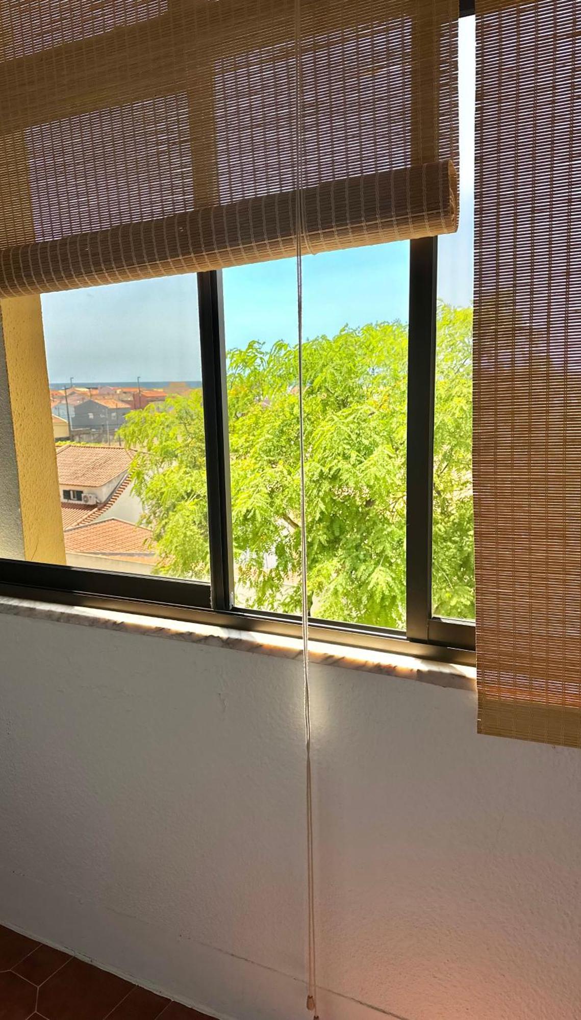 1-Bedroom Sea View Apartment With Private Balcony Costa Da Caparica, Just 5 Minutes From The Beach Costa da Caparica Bagian luar foto