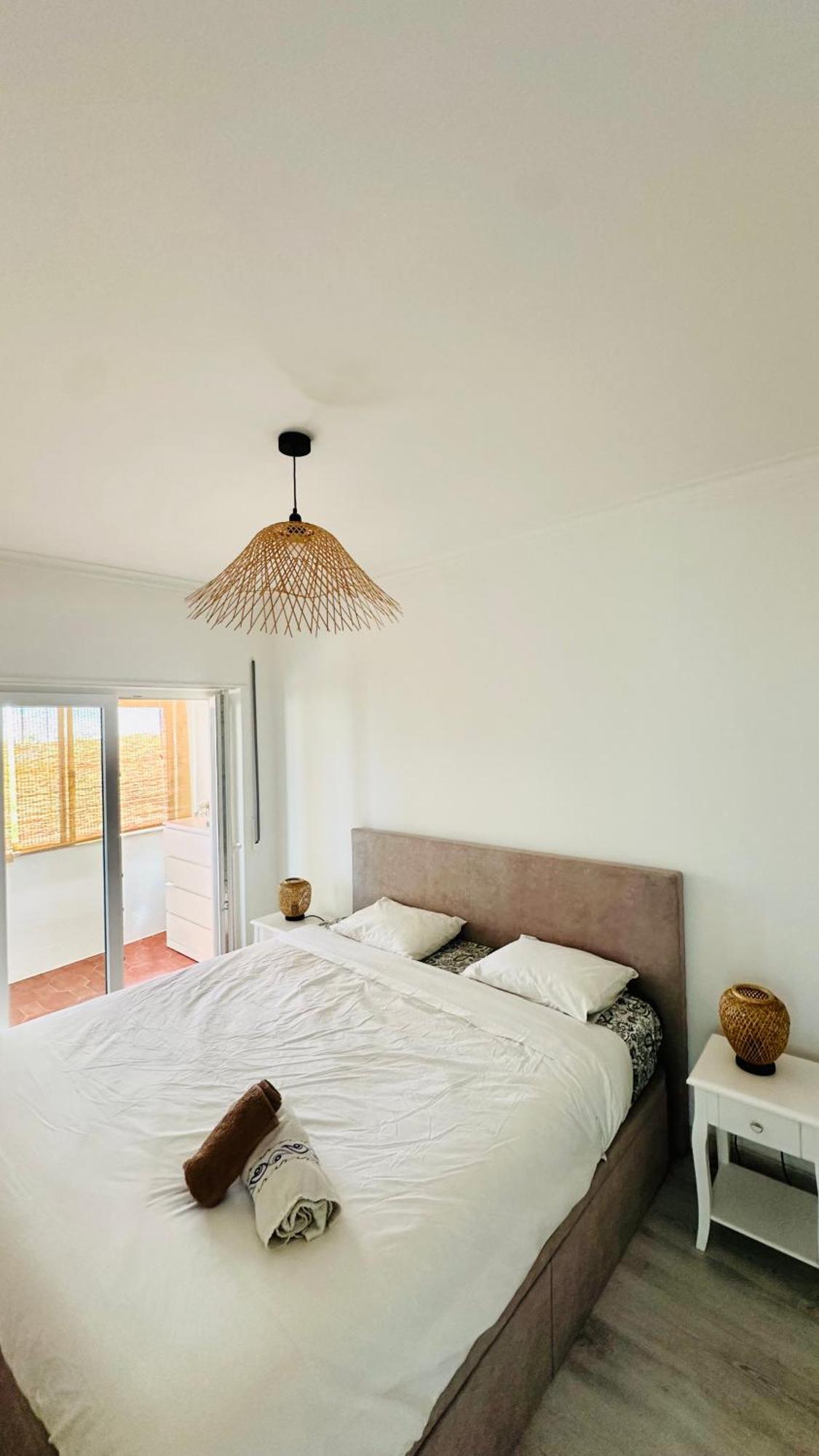 1-Bedroom Sea View Apartment With Private Balcony Costa Da Caparica, Just 5 Minutes From The Beach Costa da Caparica Bagian luar foto